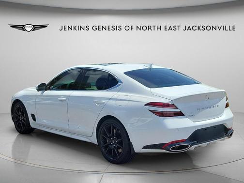 Uyuni White 2026 Genesis G70 2.5T Prestige