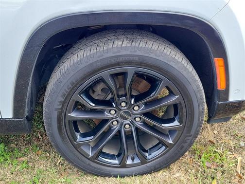 2023 Jeep Grand Wagoneer Series II