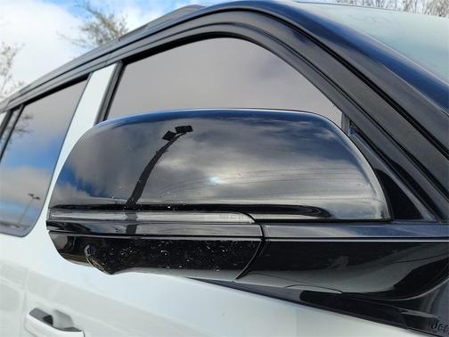 2023 Jeep Grand Wagoneer Series II