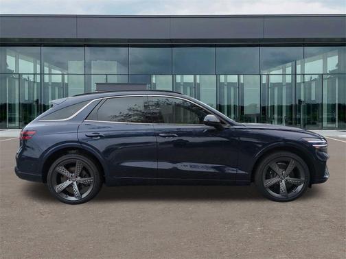 2025 Genesis GV70 2.5T
