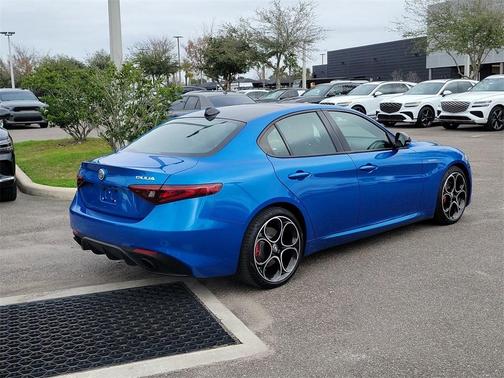 2022 Alfa Romeo Giulia Veloce