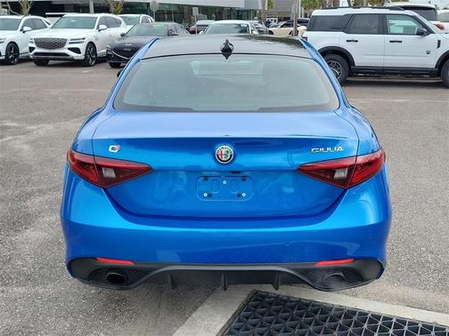 2022 Alfa Romeo Giulia Veloce