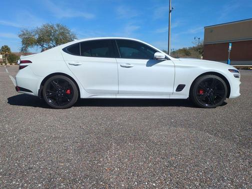 Uyuni White 2025 Genesis G70 3.3T Sport Advanced