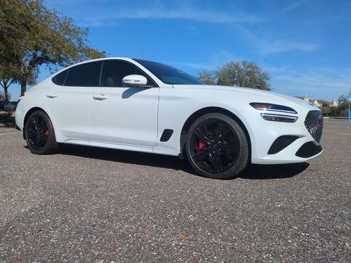 Uyuni White 2025 Genesis G70 3.3T Sport Advanced