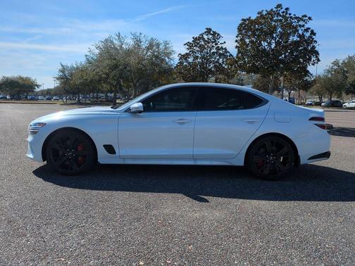 Uyuni White 2025 Genesis G70 3.3T Sport Advanced