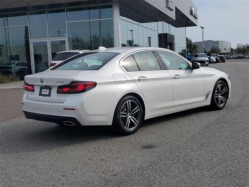 2023 BMW 530 i