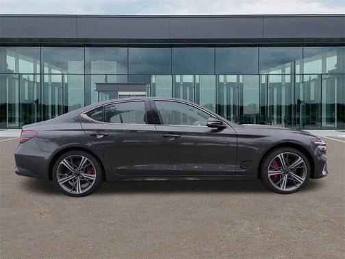 2025 Genesis G70 2.5T