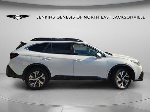 Crystal White Pearl 2021 Subaru Outback Limited