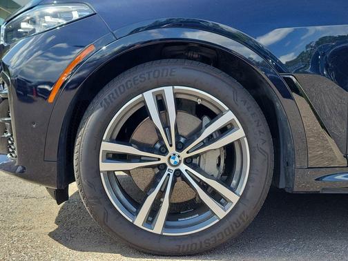 Carbon Black Metallic 2020 BMW X7 xDrive40i