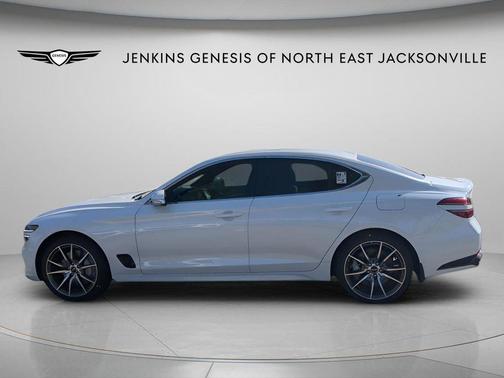 Uyuni White 2025 Genesis G70 2.5T