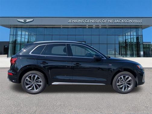 2023 Audi Q5 45 S line quattro Premium