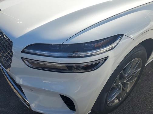 2024 Genesis GV70 2.5T