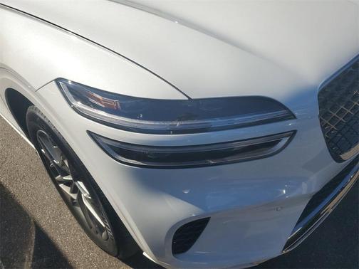 2024 Genesis GV70 2.5T