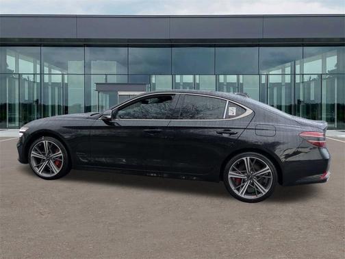 2025 Genesis G70 2.5T