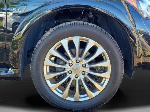 2017 INFINITI QX80 Base