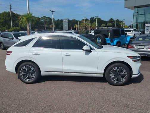 Alta White 2026 Genesis Electrified GV70