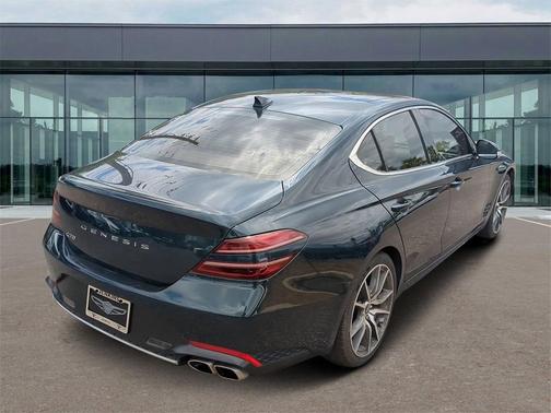 2022 Genesis G70 2.0T