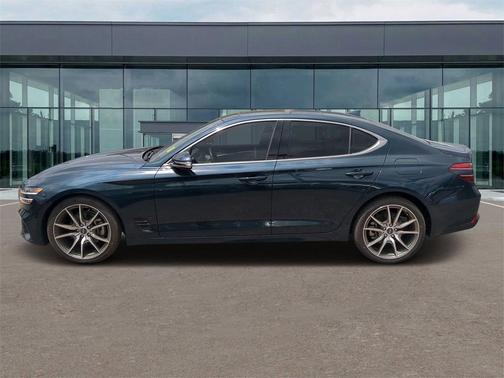 2022 Genesis G70 2.0T