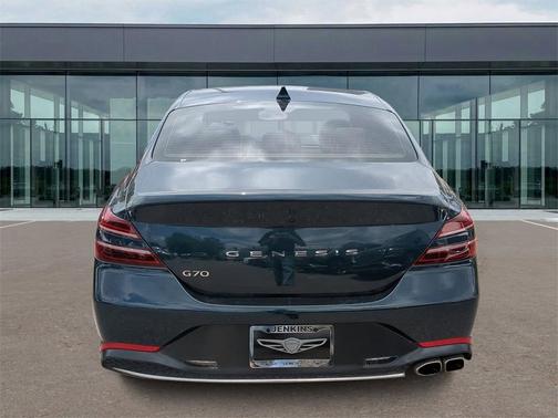 2022 Genesis G70 2.0T