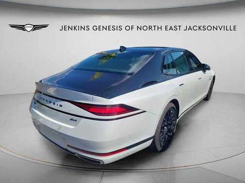 Uyuni White 2025 Genesis G90 3.5T e-SC