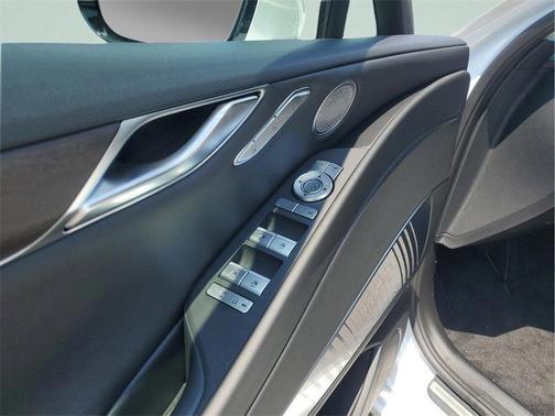 2023 Genesis Electrified G80 Base