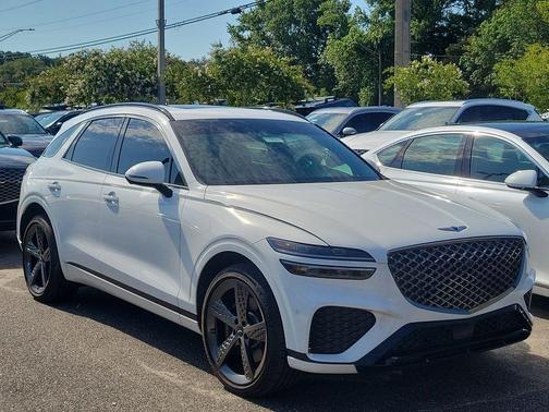Alta White 2025 Genesis GV70 3.5T Sport