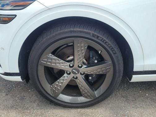 Alta White 2025 Genesis GV70 3.5T Sport