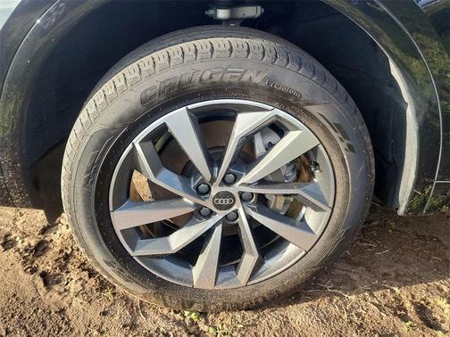 2023 Audi Q5 45 S line quattro Premium