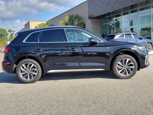 2023 Audi Q5 45 S line quattro Premium