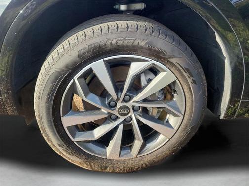 2023 Audi Q5 45 S line quattro Premium