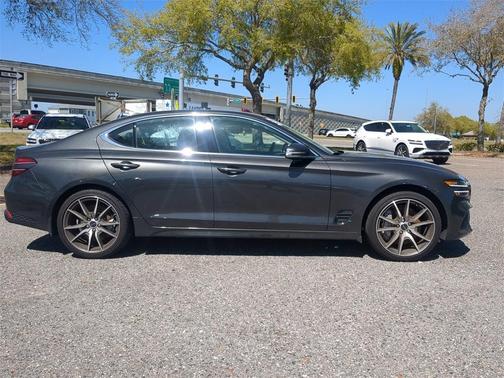 2025 Genesis G70 2.5T