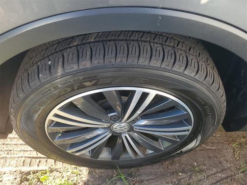2018 Volkswagen Tiguan 2.0T SEL