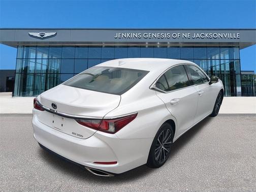 2022 Lexus ES 350 Base