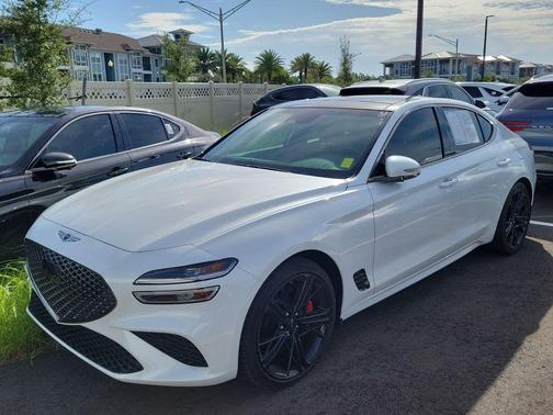 Uyuni White 2025 Genesis G70 3.3T Sport Advanced