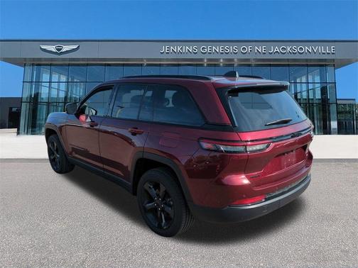 2024 Jeep Grand Cherokee Laredo