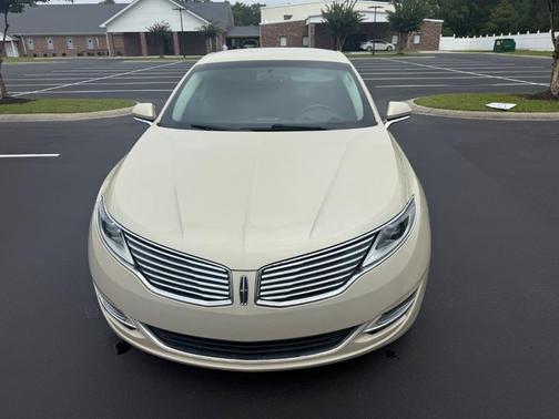 2014 Lincoln MKZ Base