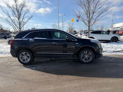 2022 Cadillac XT5 Premium Luxury