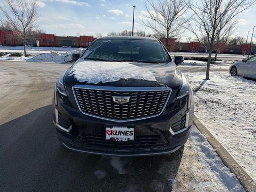 2022 Cadillac XT5 Premium Luxury