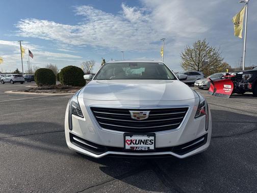 Crystal White Tricoat 2017 Cadillac CT6 3.6L Base