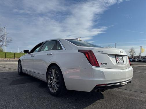 Crystal White Tricoat 2017 Cadillac CT6 3.6L Base