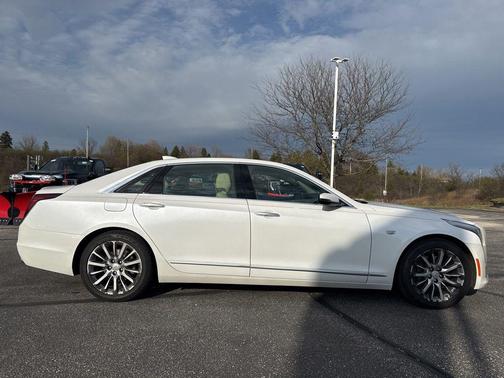 Crystal White Tricoat 2017 Cadillac CT6 3.6L Base
