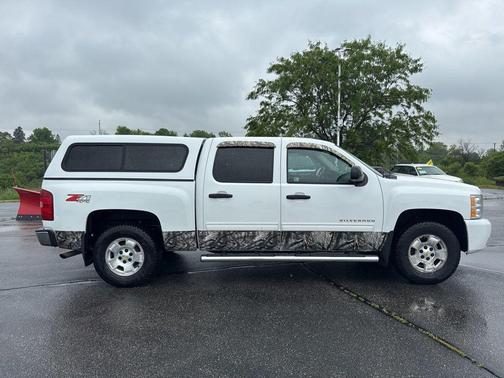 Summit White 2011 Chevrolet Silverado 1500 LT