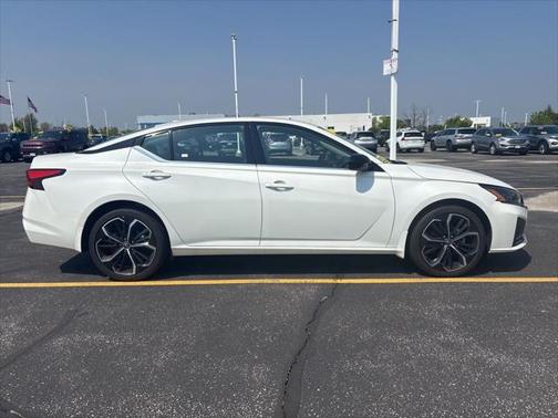 2024 Nissan Altima SR Intelligent AWD