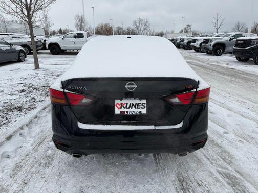 2024 Nissan Altima SR FWD