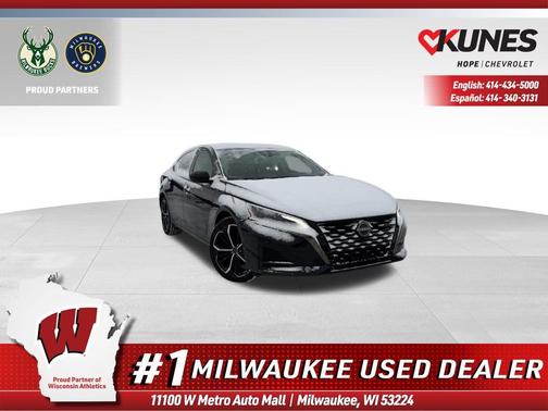 Super Black 2024 Nissan Altima SR FWD