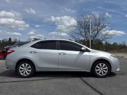 Classic Silver Metallic 2014 Toyota Corolla LE