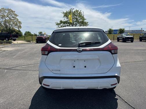 Fresh Powder 2025 Nissan Kicks S