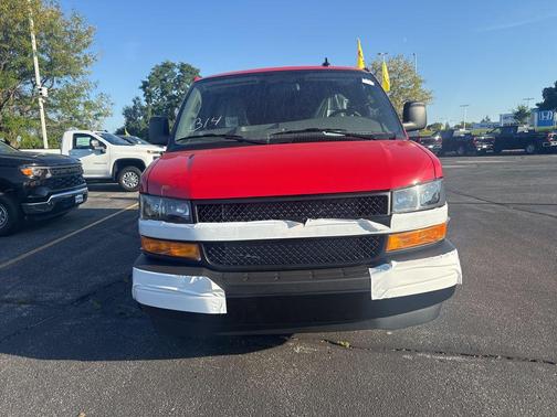 2025 Chevrolet Express 3500 RWD 3500 Regular Wheelbase WT