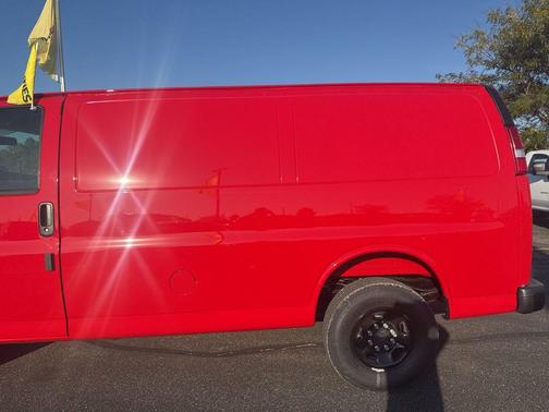 2025 Chevrolet Express 3500 RWD 3500 Regular Wheelbase WT