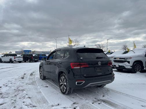 2024 Volkswagen Taos 1.5T SE